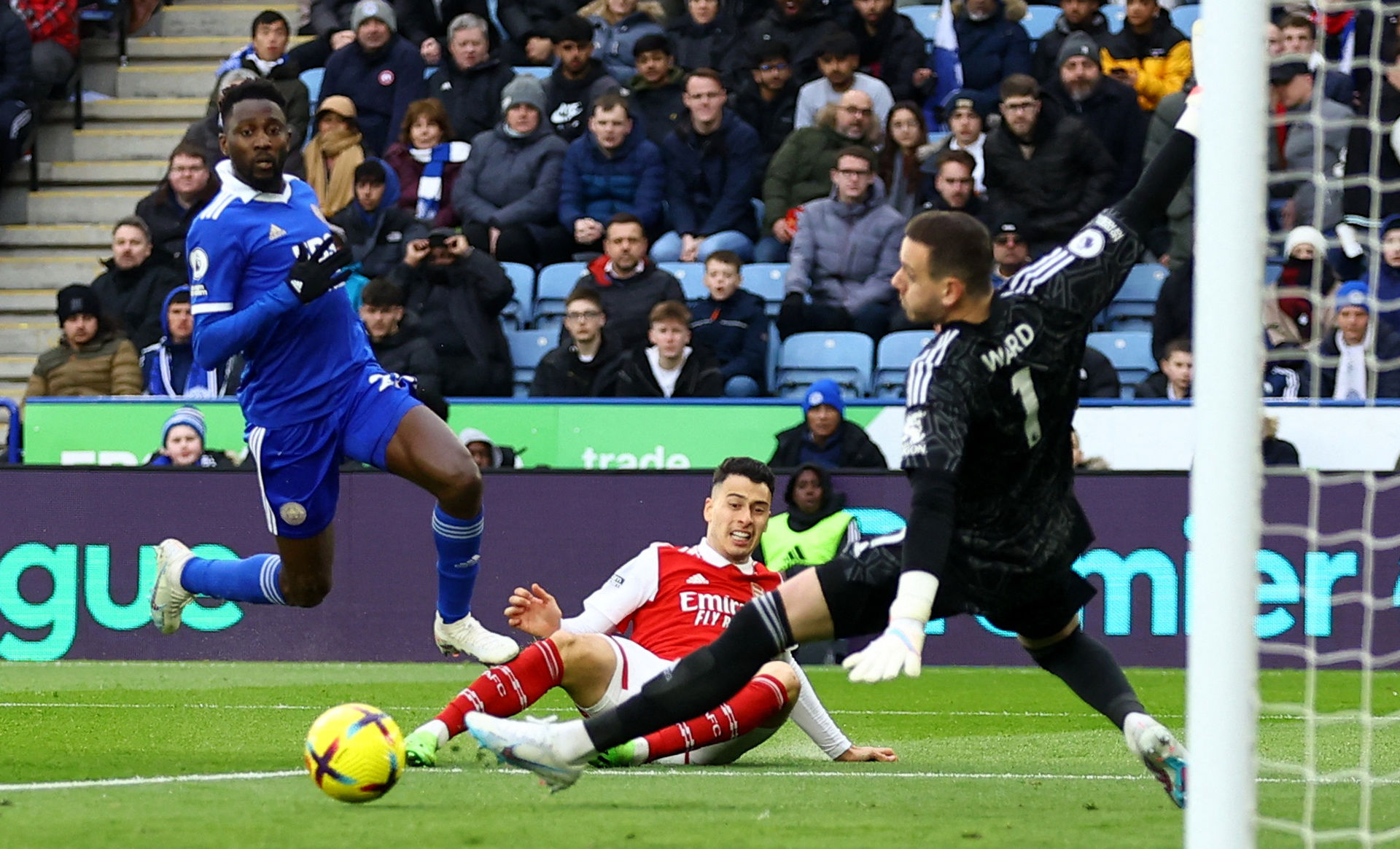 其實折射出 其實折射出