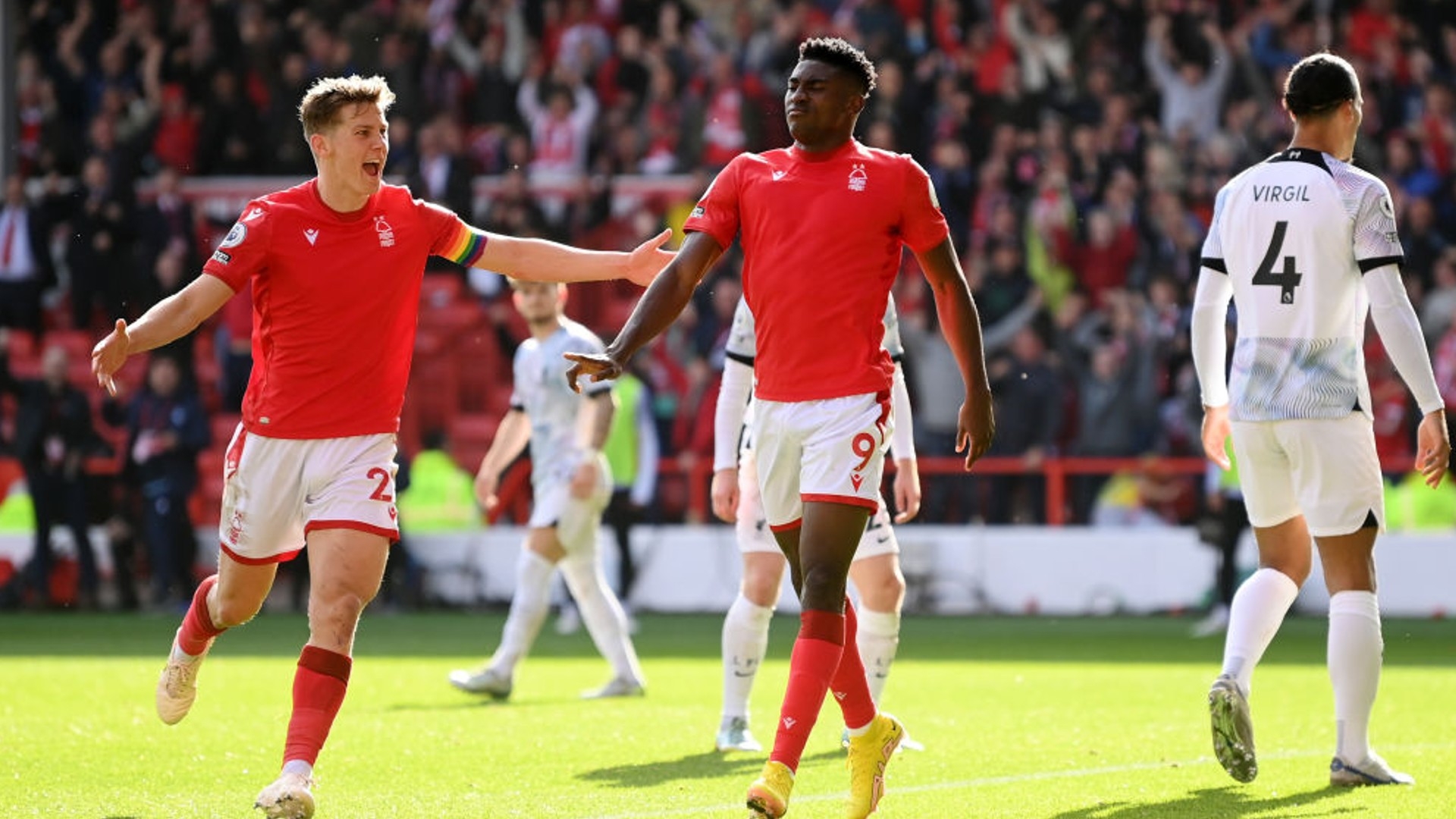 钢铁巨兽是 钢铁巨兽是